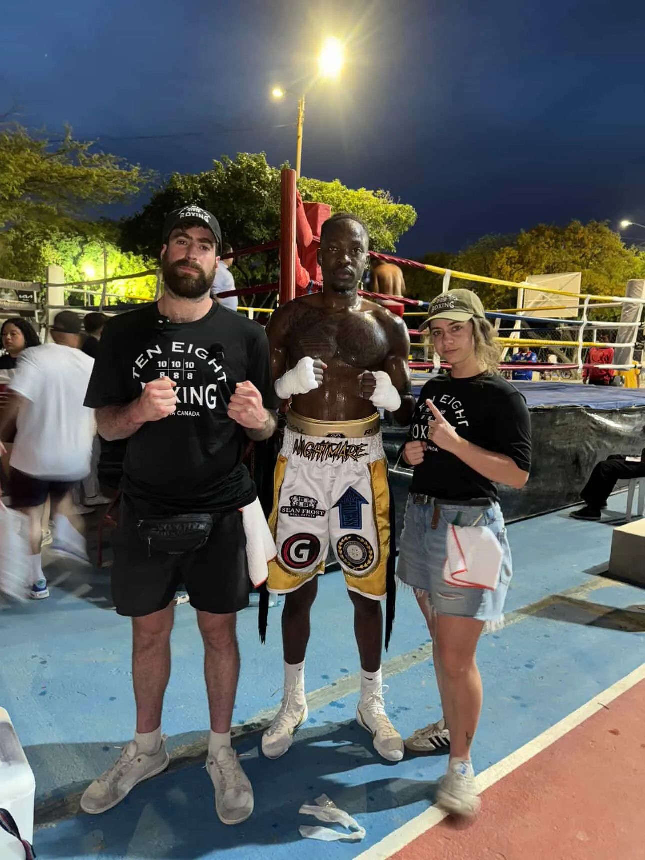 Thomas with his Ten Eight Boxing corner at the outdoor card in Santa Marta, Colombia